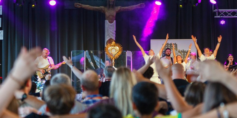 Wieczór modlitwy, uwielbienia i spotkania – koncert niemaGOtu w Pliszczynie.
