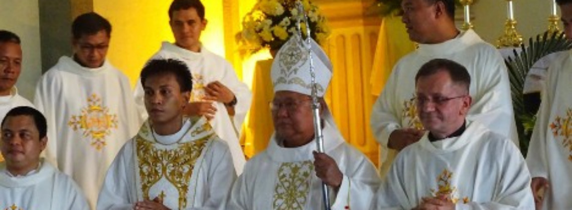Święcenia kapłańskie na Filipinach