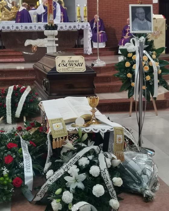 pogrzeb xAOsowskiego 01.jpg