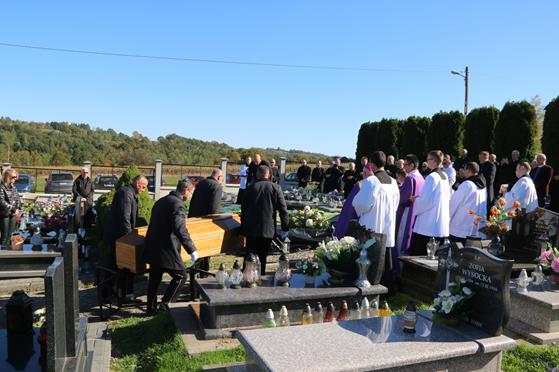 2022-10-10 Pogrzeb ks Czeslaw Konior (35).jpg