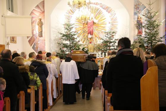 Pogrzeb księży Franciszka i Stefana (07).JPG