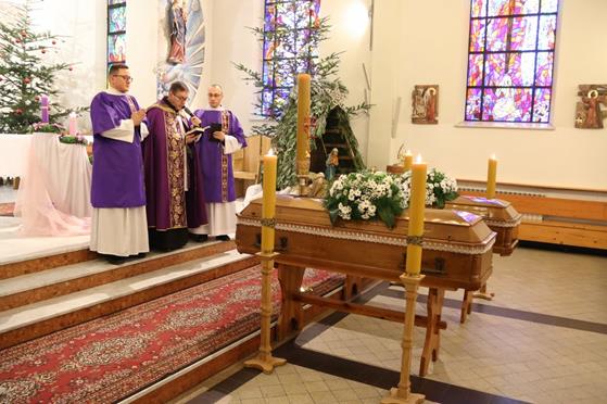 Pogrzeb księży Franciszka i Stefana (25).JPG