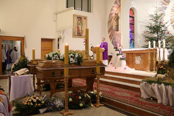 Pogrzeb księży Franciszka i Stefana (11).JPG