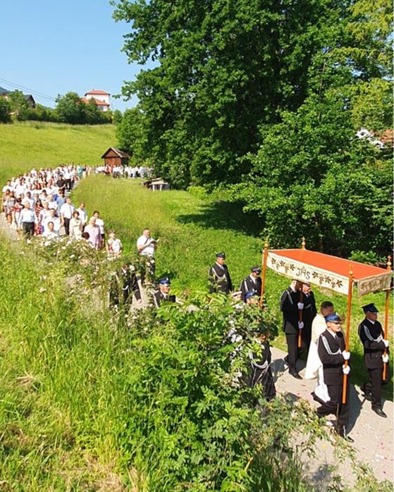 Boże Ciało Glisne 04.jpg